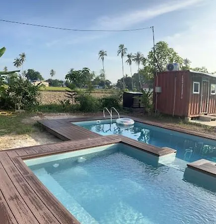 Homestay Kampong Kota Aur Resort With Swimming Pool, Kepala Batas, Seberang Perai, Penang Kepala Batas  Exterior photo