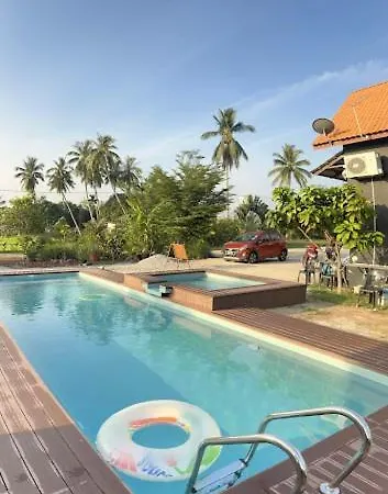 Homestay Kampong Kota Aur Resort With Swimming Pool, Kepala Batas, Seberang Perai, Penang Kepala Batas  Exterior photo