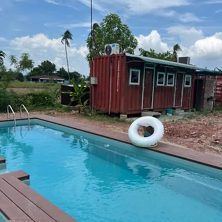 Homestay Kampong Kota Aur Resort With Swimming Pool, Kepala Batas, Seberang Perai, Penang Kepala Batas  Exterior photo