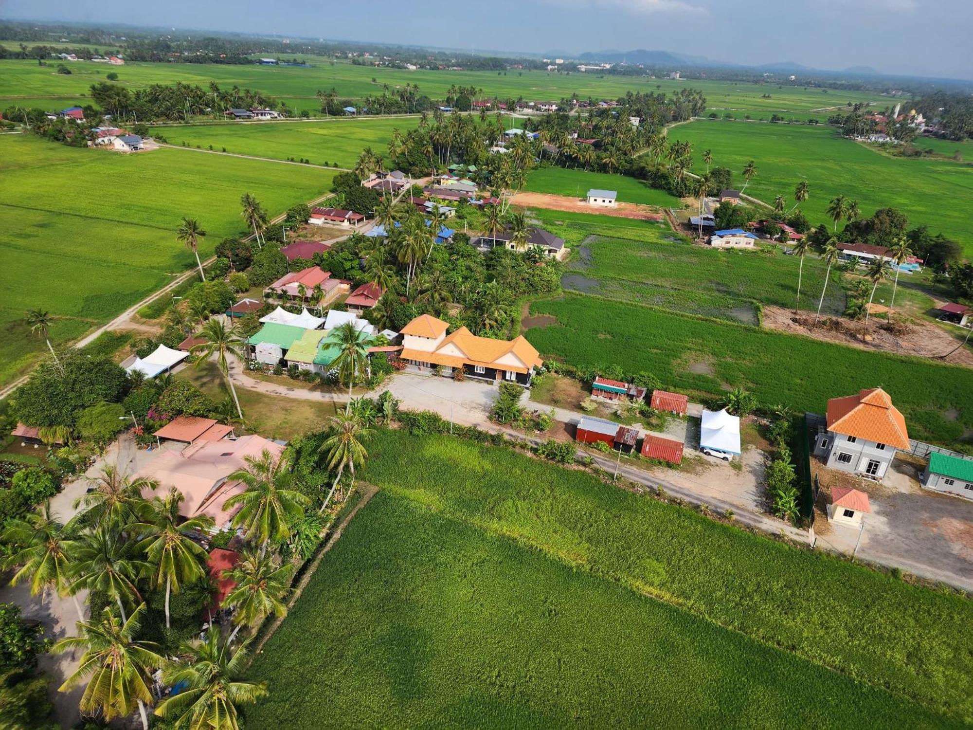Villa Kampong Kota Aur With Swimming Pool, Kepala Batas, Seberang Perai, Penang